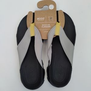 Ecco tan slippers 7.5